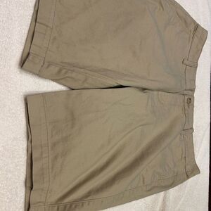 Woman’s tan Arizona size 15 shorts